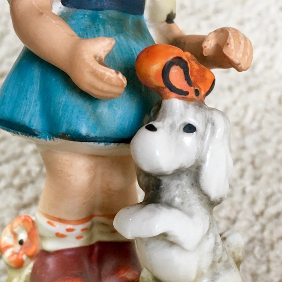 Vintage 1950s Arnart 5th Ave GIRL AND DOG Hand Painted Porcelain Figurine 4 3/8” - Picture 5 of 12